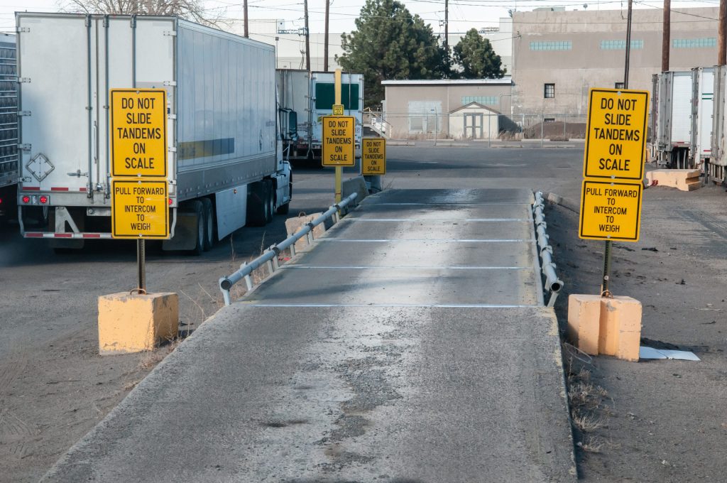 Top 5 Features to Look for in a Commercial Truck Scale Link